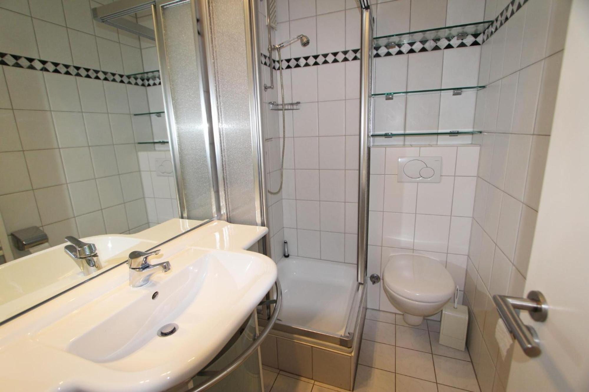 Duenenstrasse 31a, Eg Rechts Apartment *